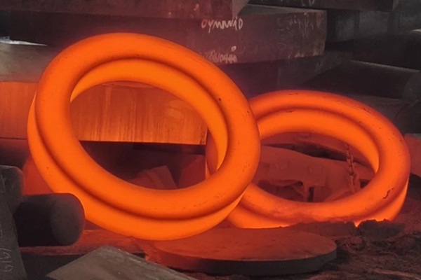 What are the Causes and Solutions for the Uneven Organization and Performance of Large Forgings?