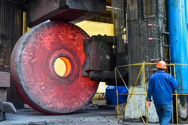 Does Forging Steel While It is Facing South Make It Magnetic?